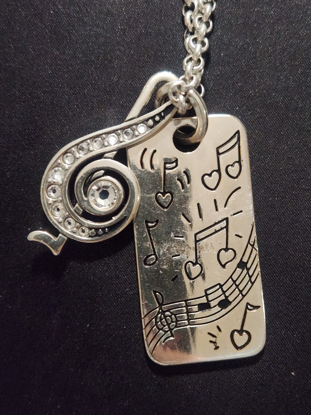 ​Brighton Retired Silver-Tone "Music Soothes the Soul" Double Charm Necklace - Picture 3 of 5